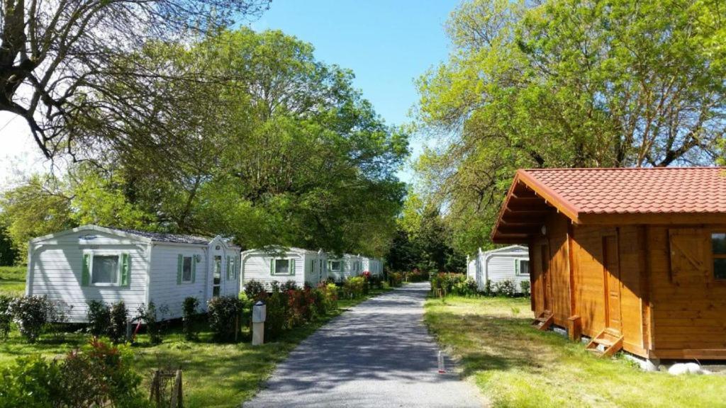 Camping Les 2 Salamandres Arces-sur-Gironde Bagian luar foto