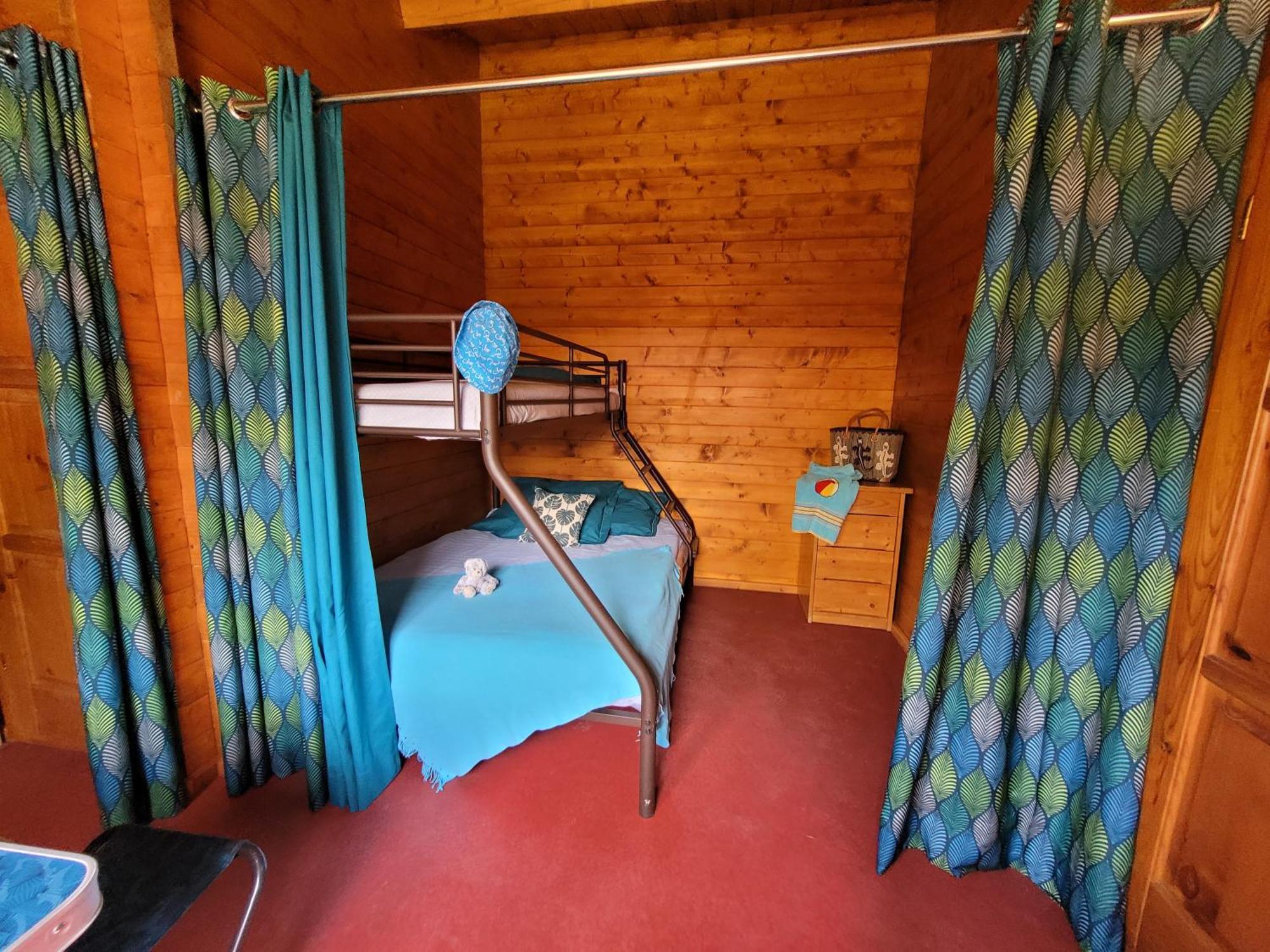 Camping Les 2 Salamandres Arces-sur-Gironde Bagian luar foto